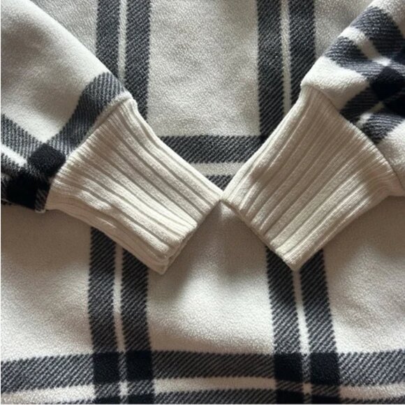 Abercrombie Blanket Jacket Cardigan Sherpa Women M Soft Open White Black Plaid - Picture 4 of 6